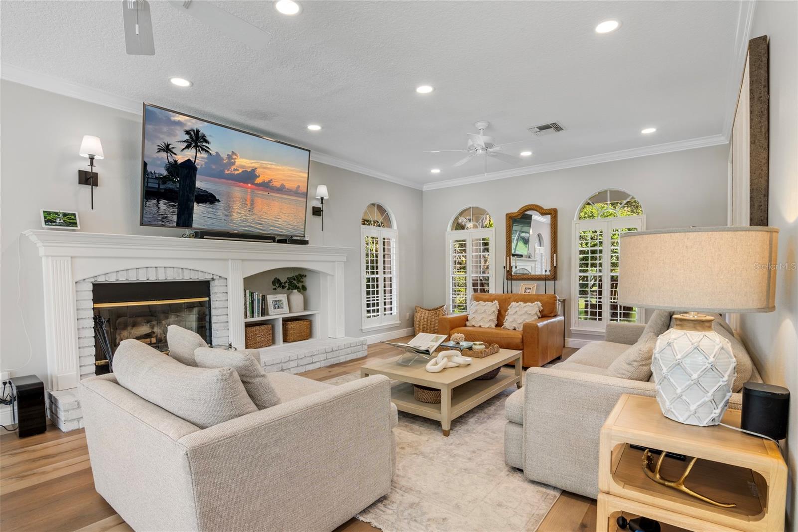 DEER ISLAND PH 02 - Residential