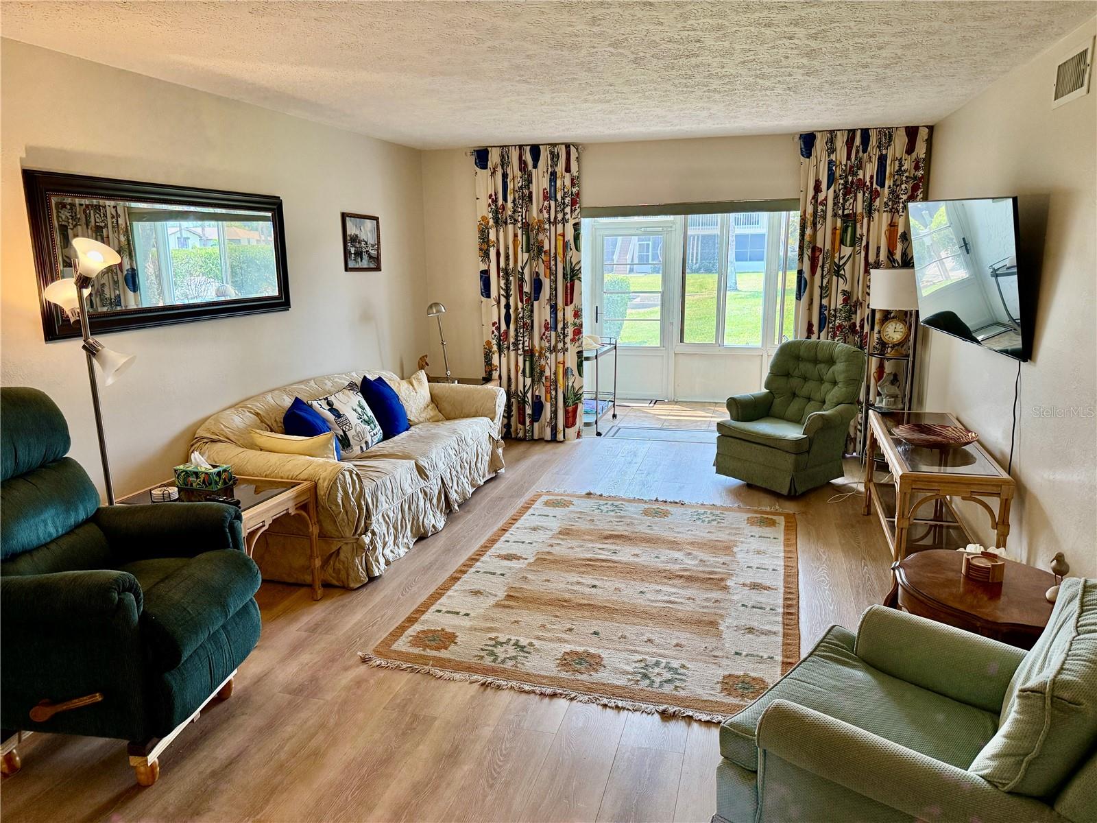 MERMAID CONDO - Residential