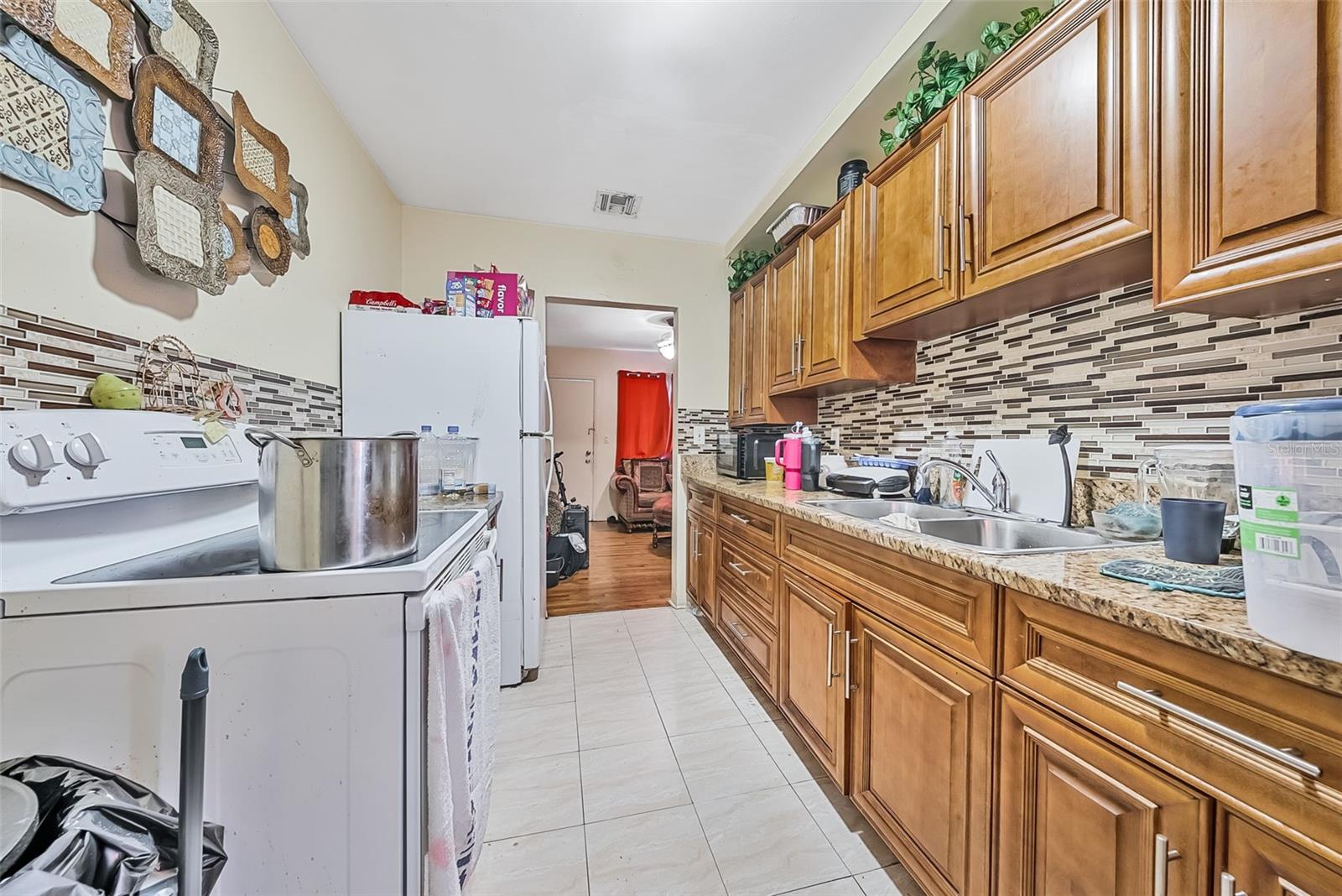 07TH AVE HIGHLANDS - Residential Income