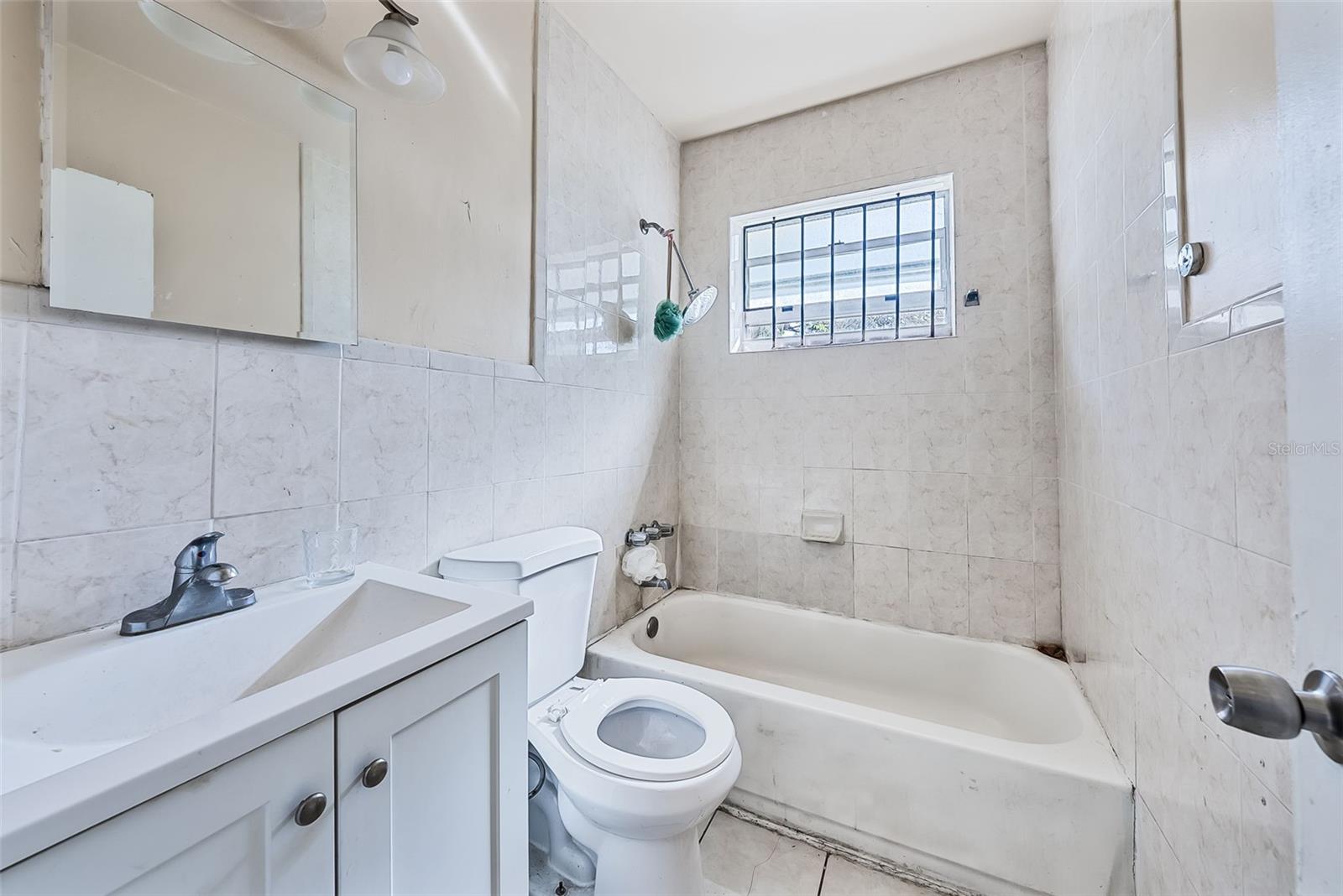 07TH AVE HIGHLANDS - Residential Income