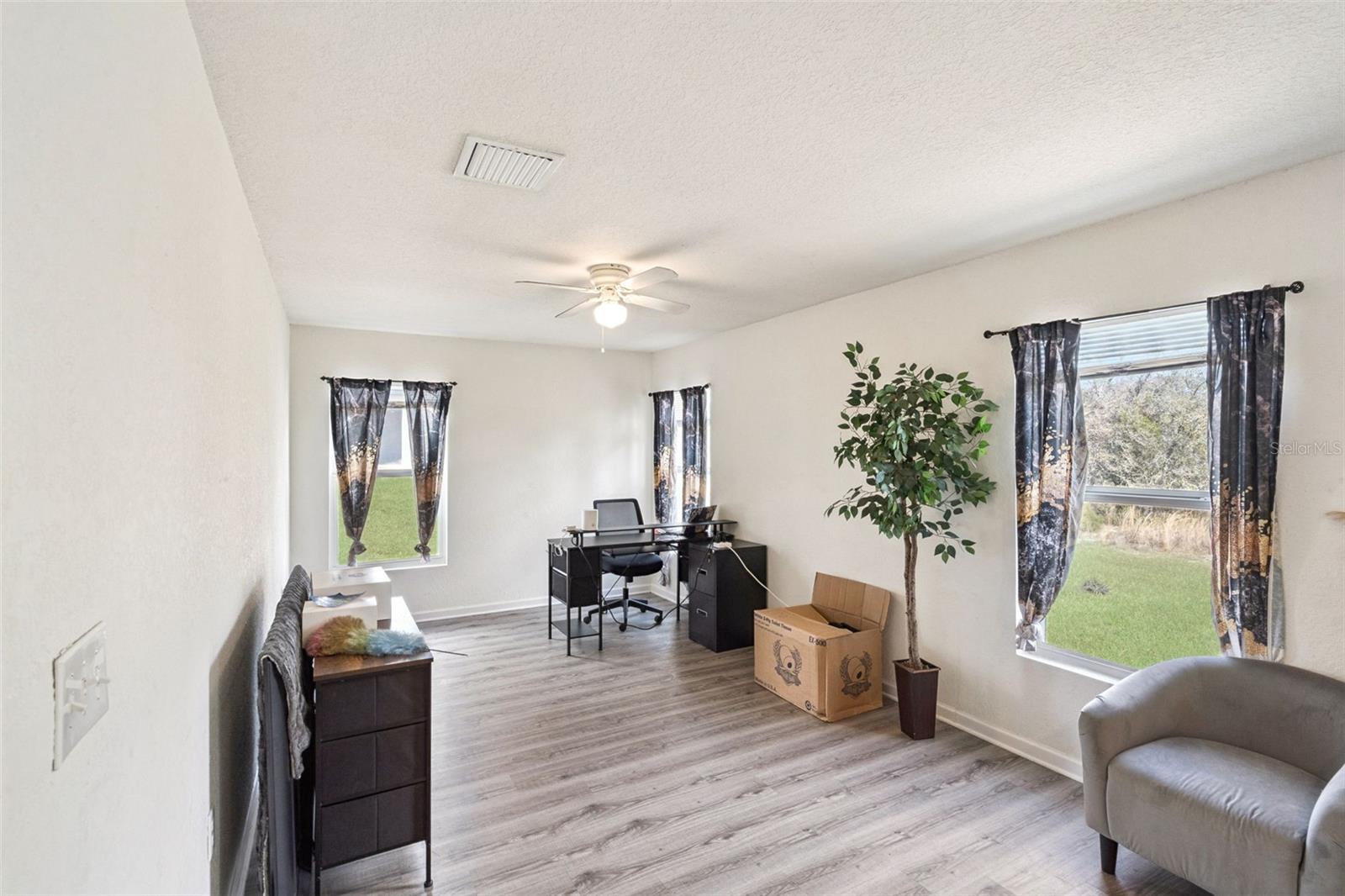 MARION OAKS UN 9 - Residential