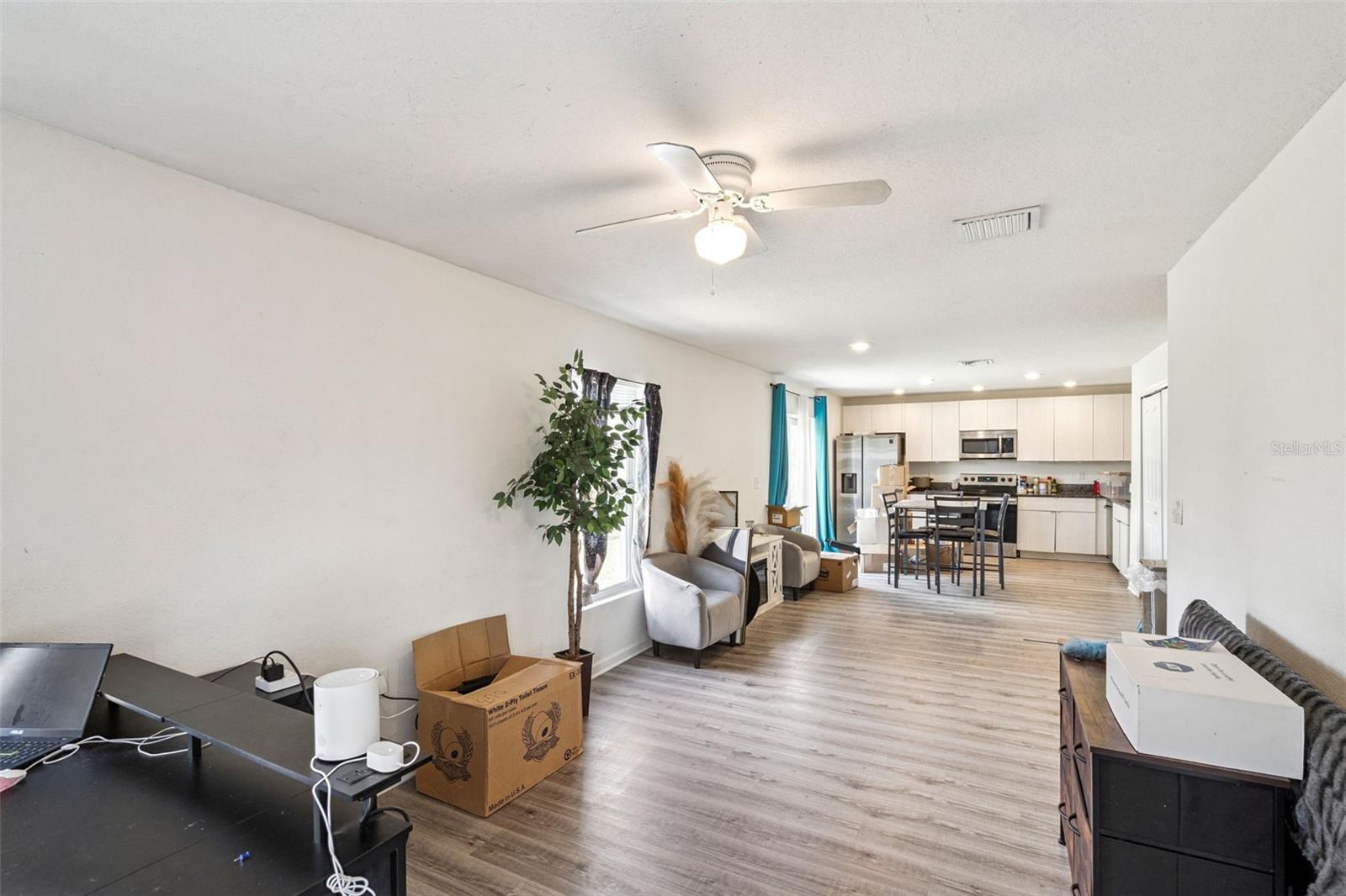 MARION OAKS UN 9 - Residential