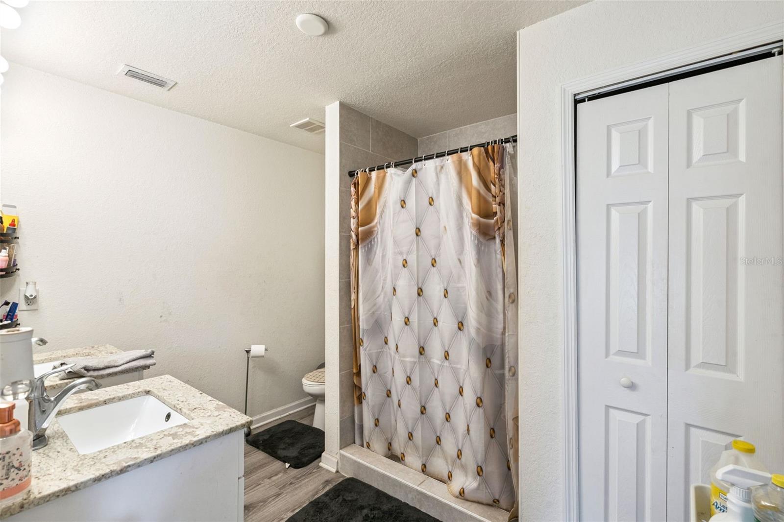 MARION OAKS UN 9 - Residential