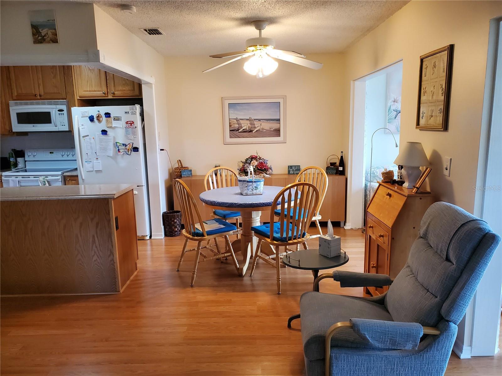 CAMBRIDGE E CONDO REV - Residential Lease