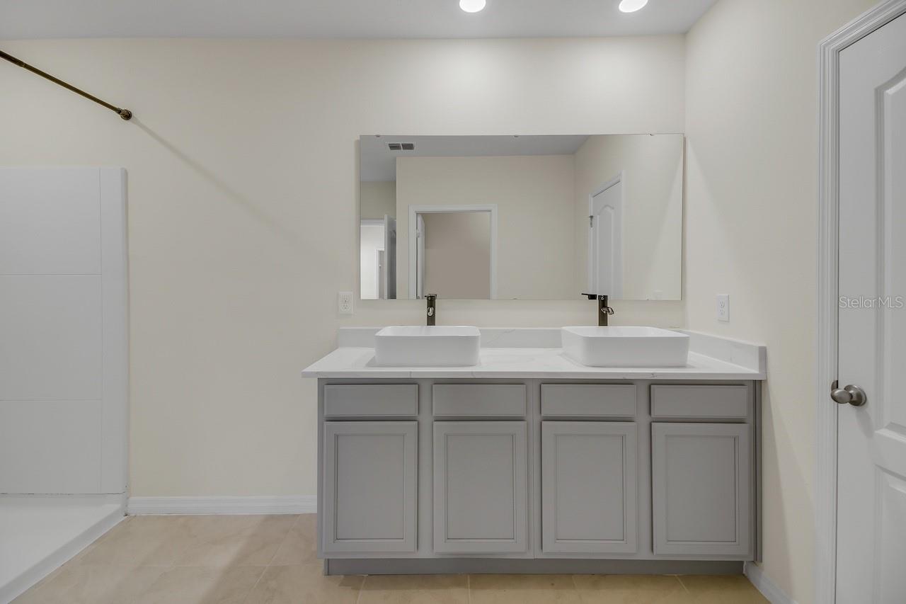 LAKE DENHAM ESTATES - Residential