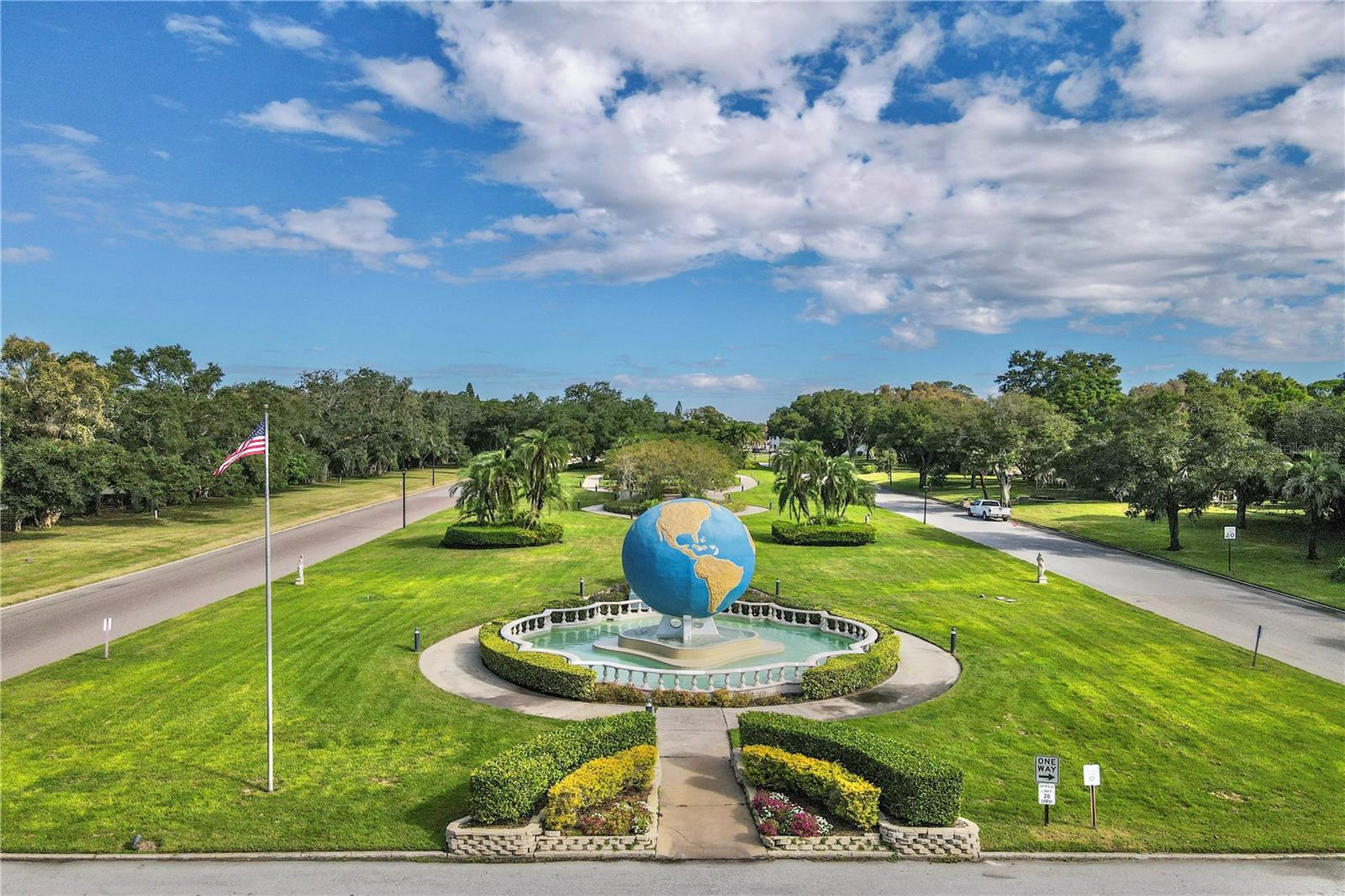 ON TOP OF THE WORLD - Residential