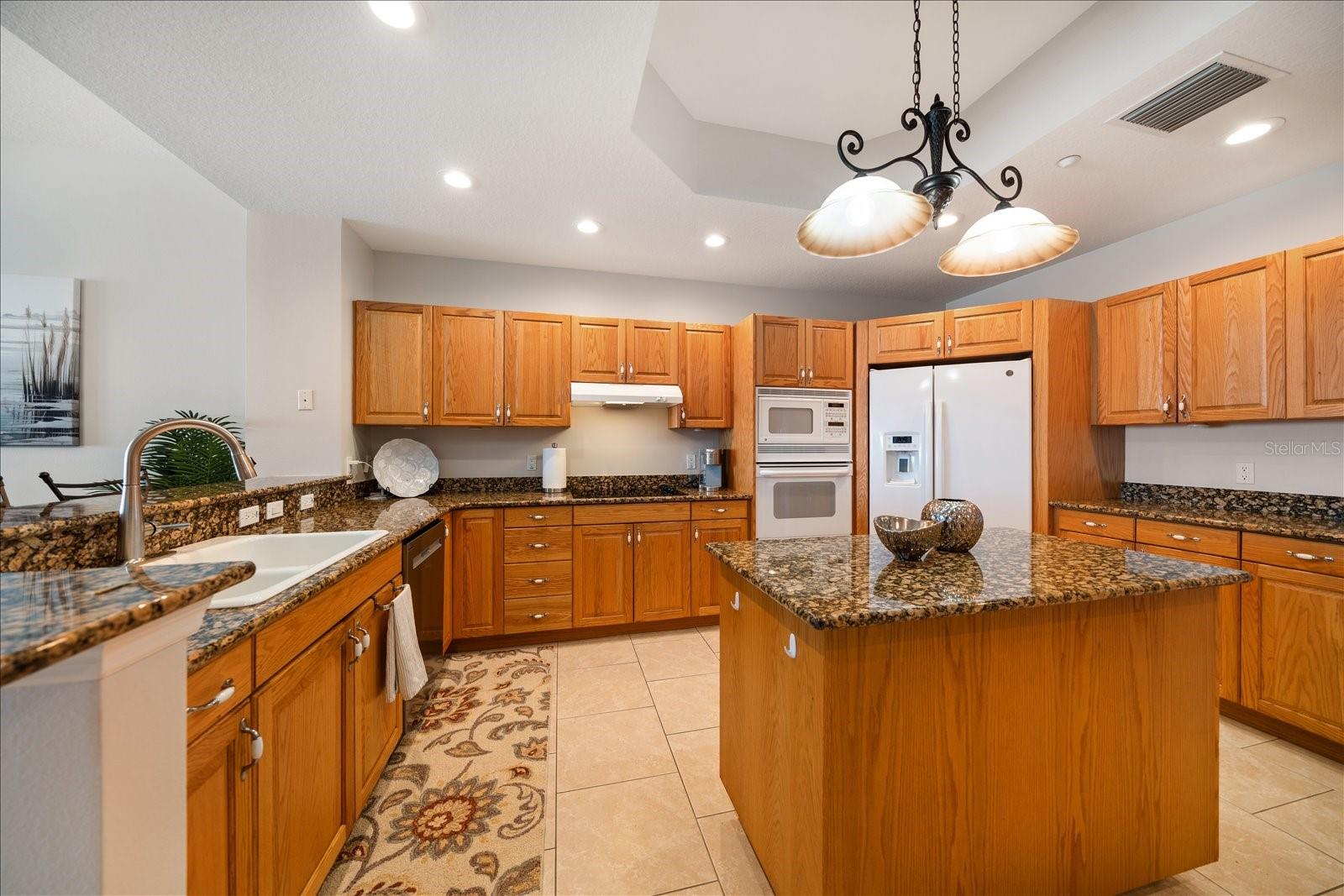 LAS BRISAS CONDO - Residential Lease