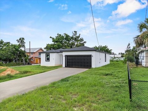 Photo of 413 E Main Street, Avon Park, FL 33825 (MLS # O6347044)