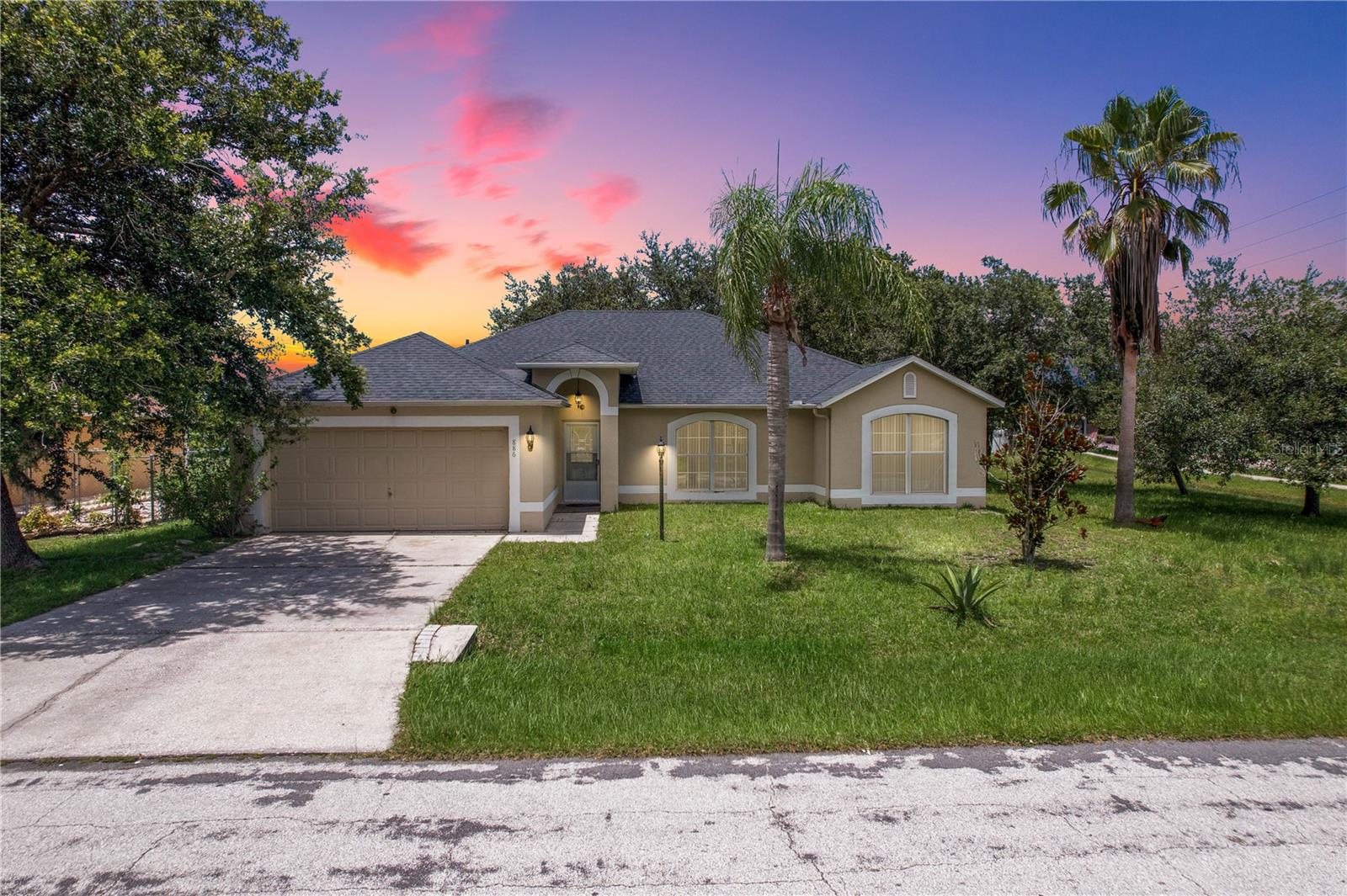 ?? Just Listed in Poinciana!
886 Adour Dr, Poinciana, FL 34759
?? 3 Bedrooms | ?? 2 Bathrooms | ?? Corner Lot | ?? Spacious Backyard
Step into this well-kept single-family home located in a peaceful, residential area. The open layout, modern touches, and oversized outdoor space make it ideal for families, first-time buyers, or investors.
? Highlights:
- Open floor plan filled with natural light
- modern kitchen with ample storage
- Expansive backyard perfect for entertaining
- Corner lot offering privacy and curb appeal
- Garage + driveway parking
- Easy access to schools, shopping, and parks
?? Schedule your showing today with Ana Hernandez