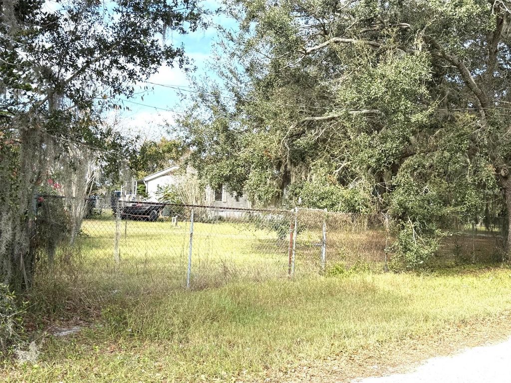 Photo of 885 Marty Lane, Bartow, FL 33830 (MLS # L4957982)