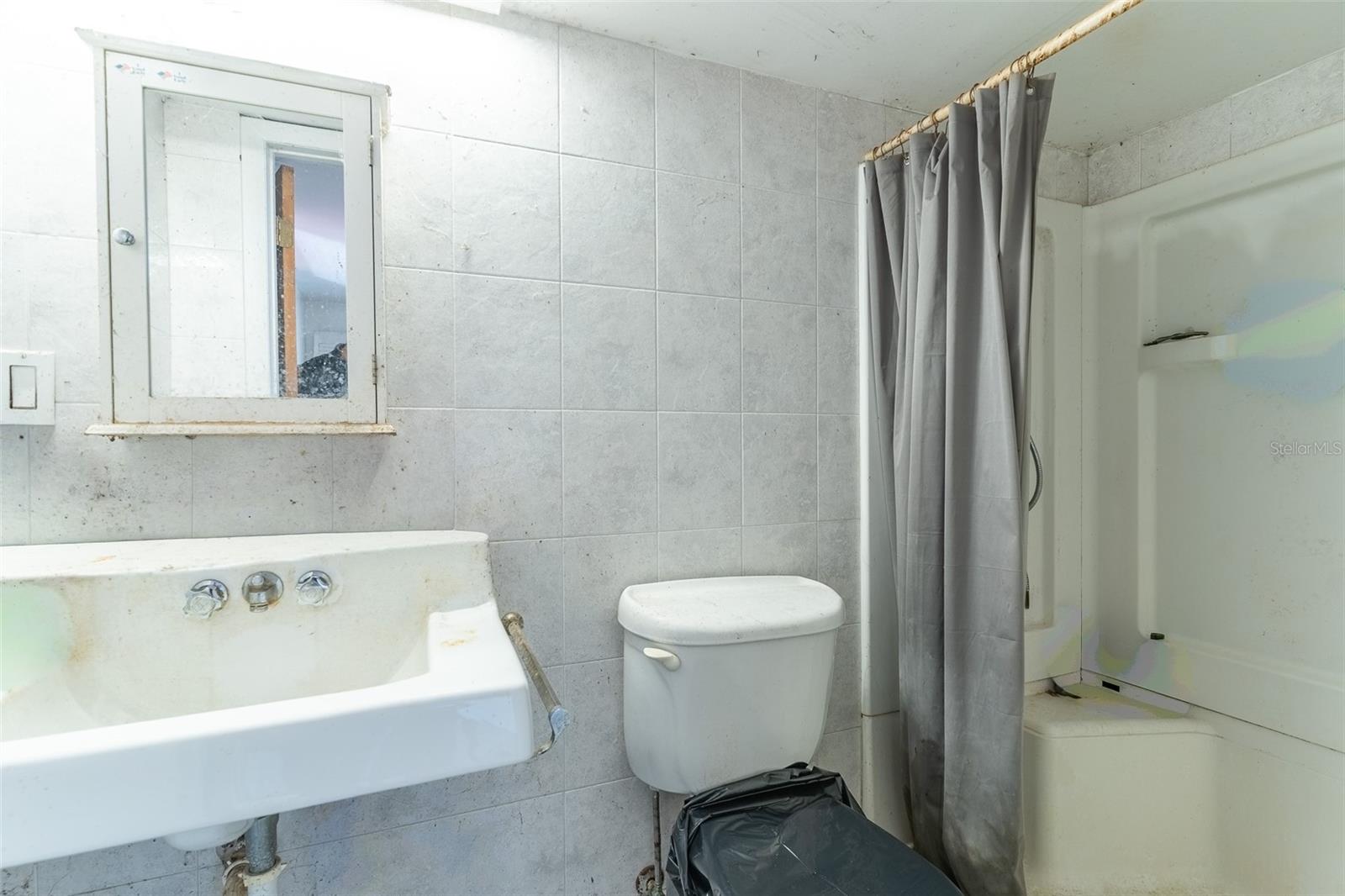 HOWEY W J LAND STARR LAKE - Residential