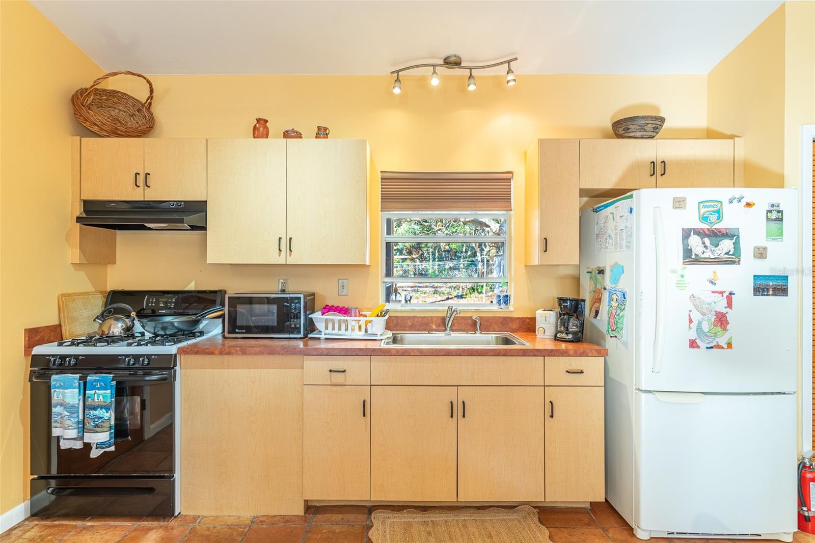 HOWEY W J LAND STARR LAKE - Residential