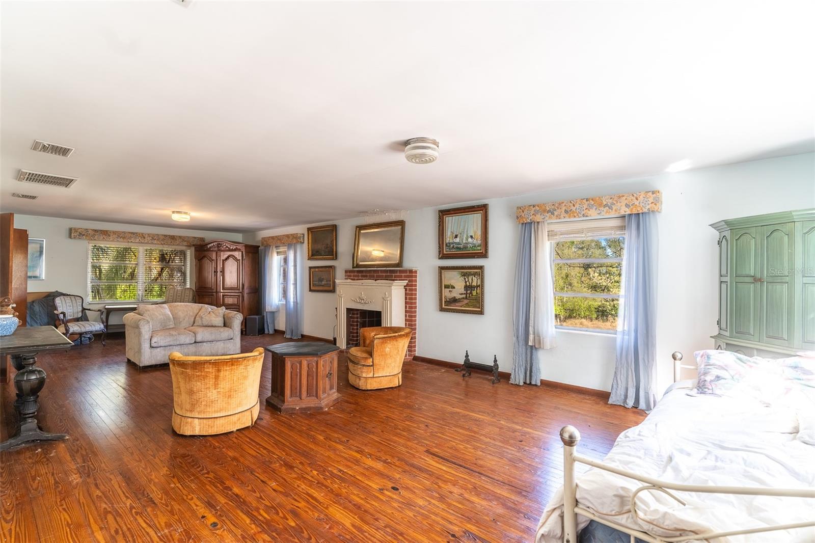 HOWEY W J LAND STARR LAKE - Residential