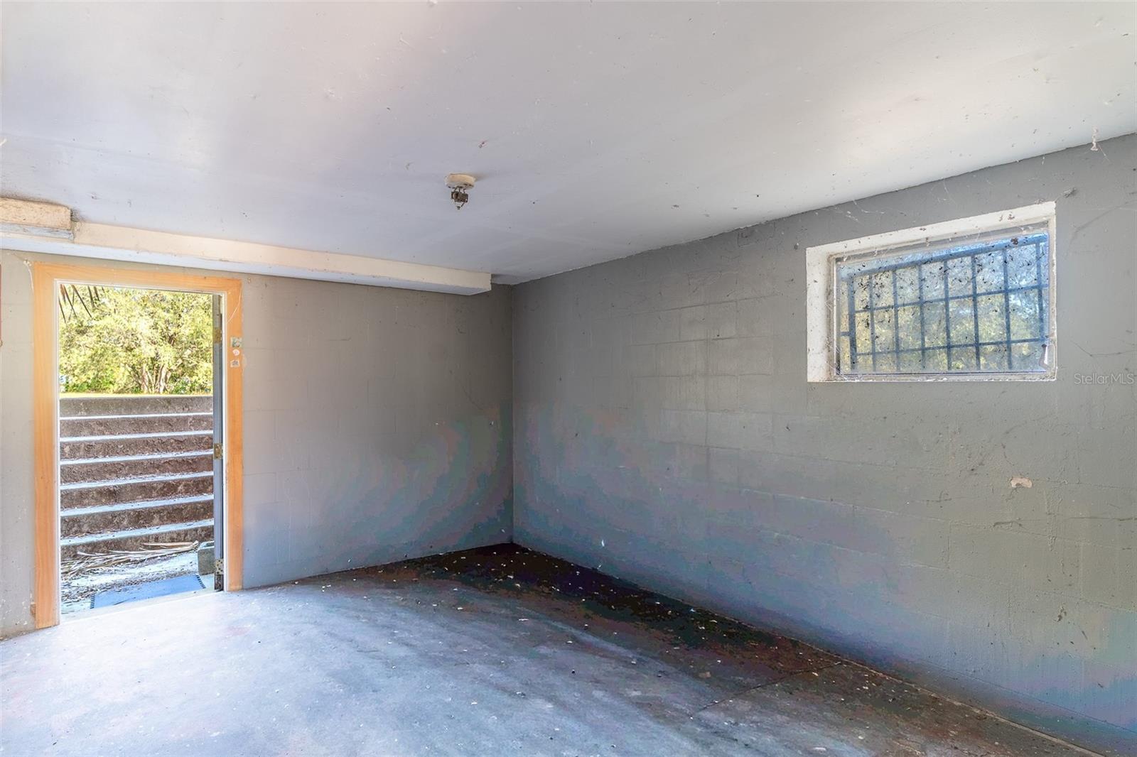 HOWEY W J LAND STARR LAKE - Residential