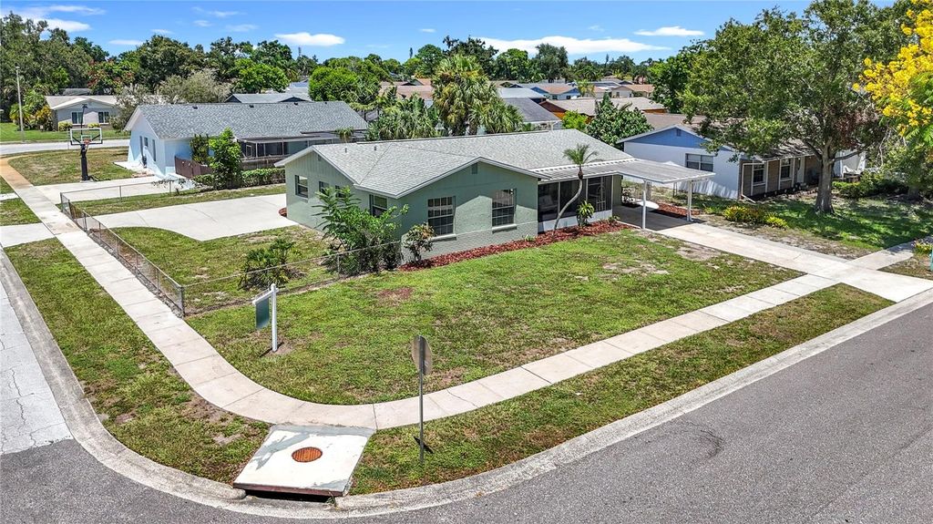 Photo of 4114 29th Avenue W, Bradenton, FL 34205 (MLS # A4661566)