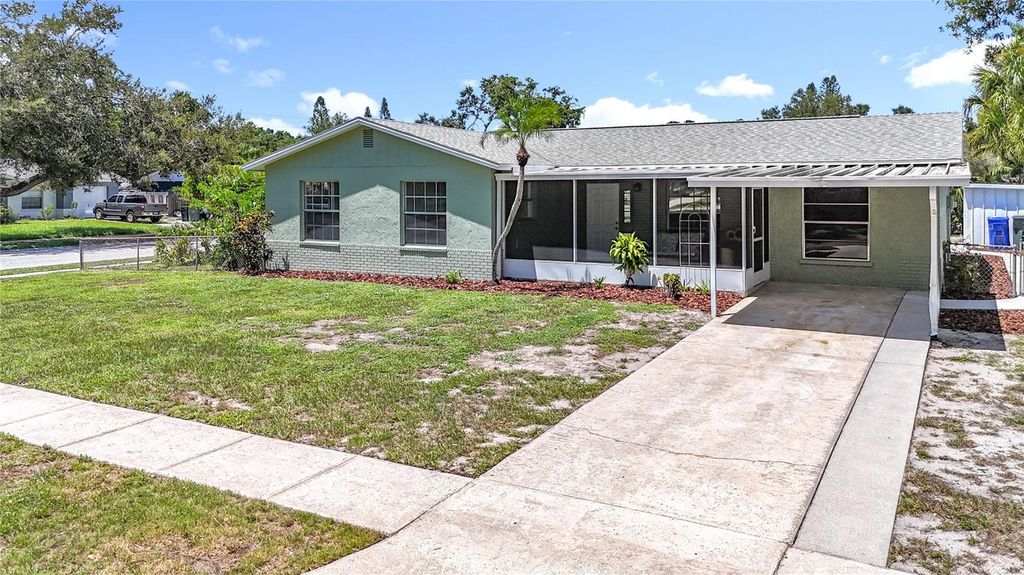 Photo of 4114 29th Avenue W, Bradenton, FL 34205 (MLS # A4661566)