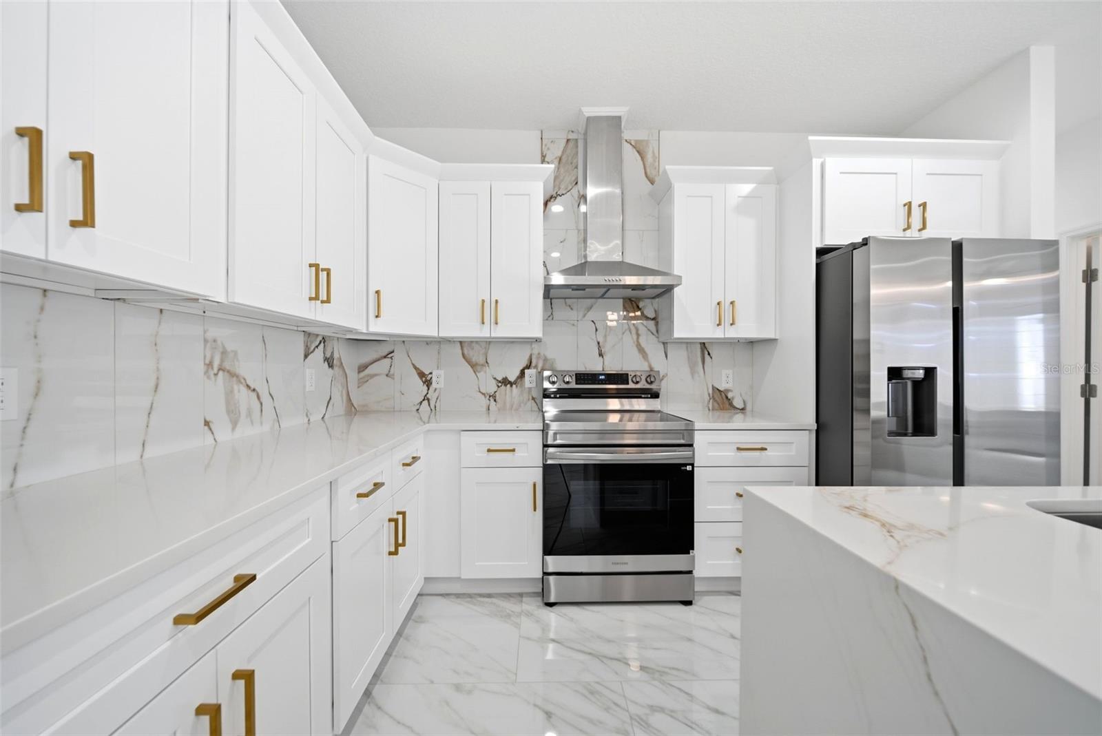 1002 WILLIAMS STREET