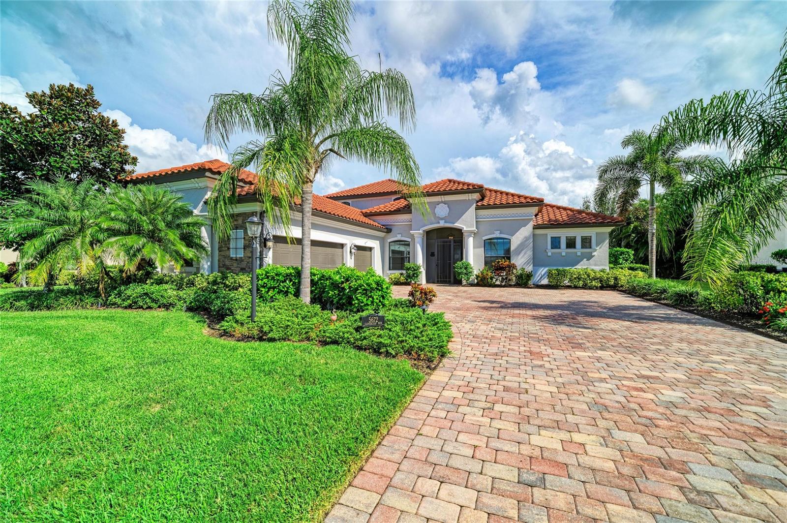 5672 CLOVERLEAF RUN
