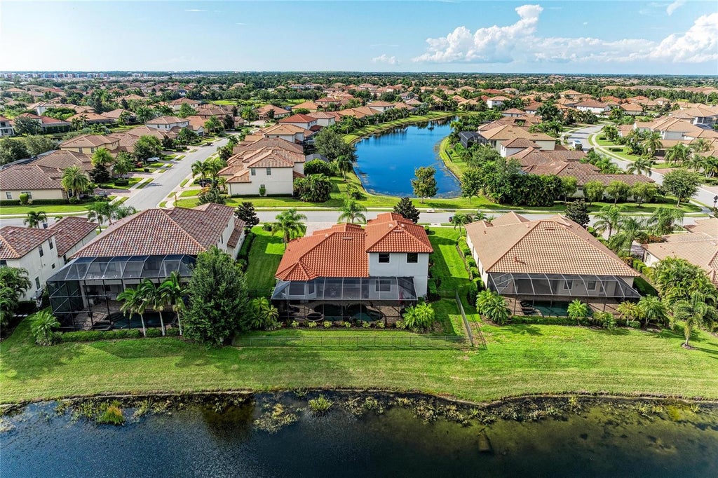 Photo of 5672 Cloverleaf Run, Lakewood Ranch, FL 34211 (MLS # A4706450)