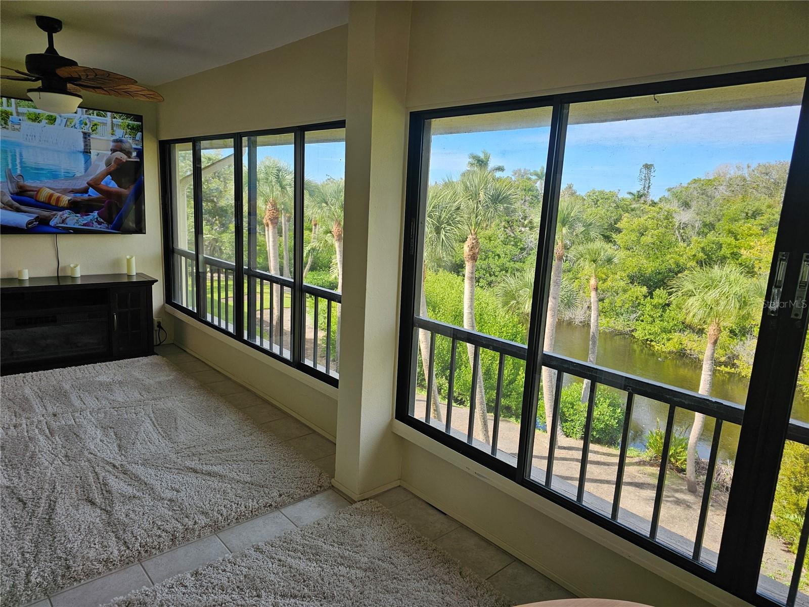 WHISPERING SANDS SEC 2 - Residential