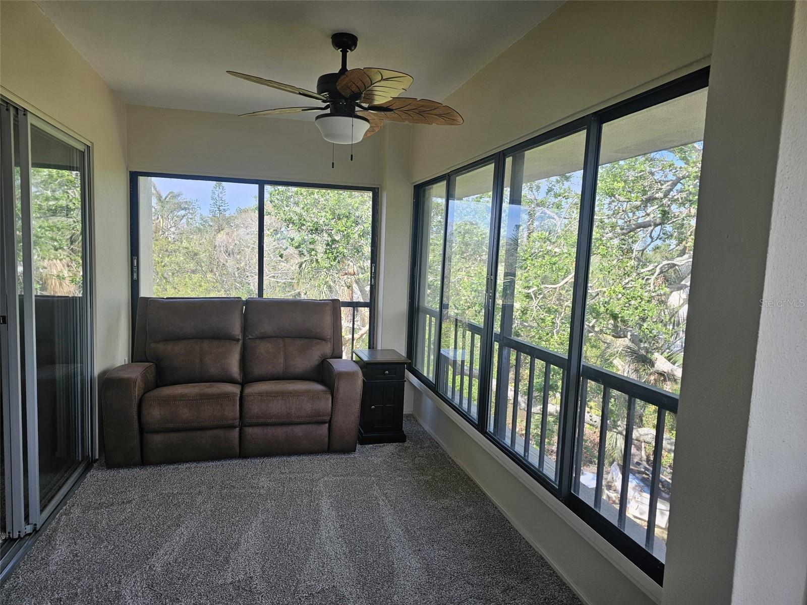 WHISPERING SANDS SEC 2 - Residential