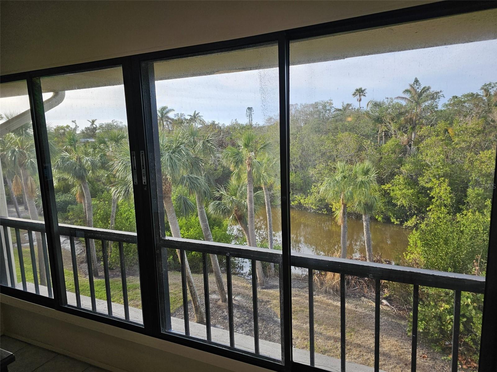 WHISPERING SANDS SEC 2 - Residential