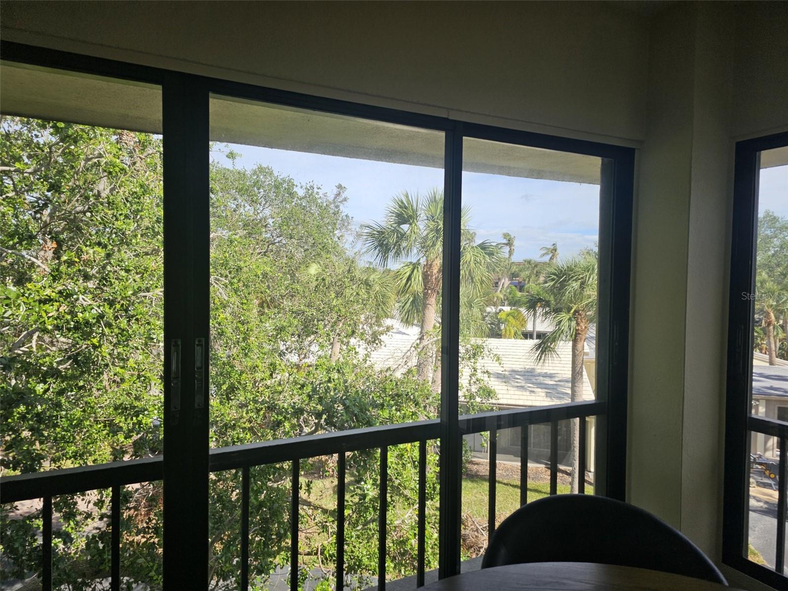 WHISPERING SANDS SEC 2 - Residential