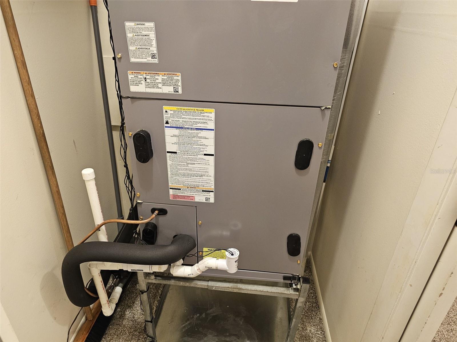 WHISPERING SANDS SEC 2 - Residential