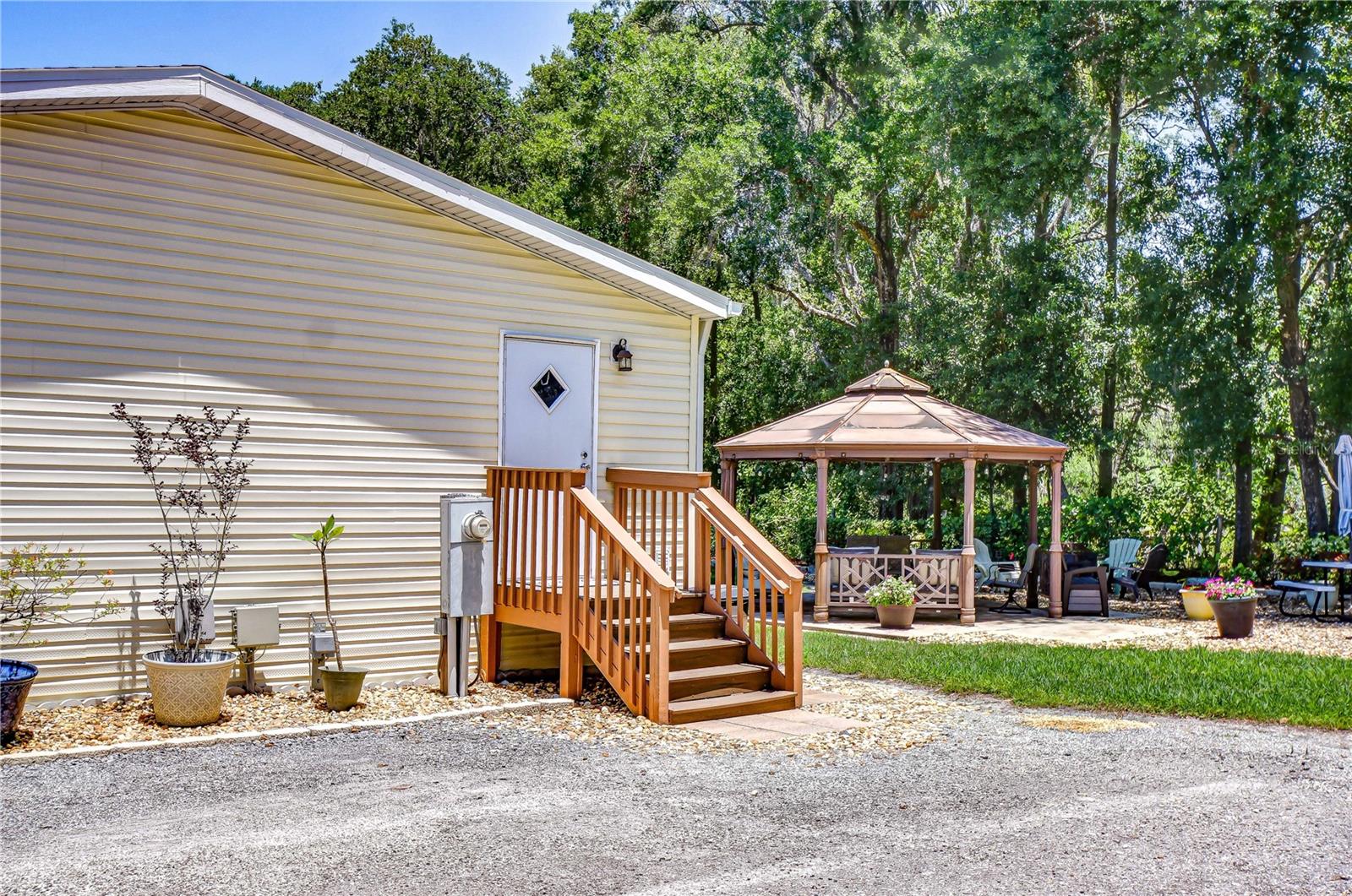 8342 FUSSELL DRIVE