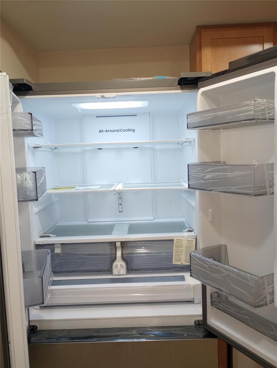 GLEN OAKS GARDEN APTS 2 PH2 - Residential