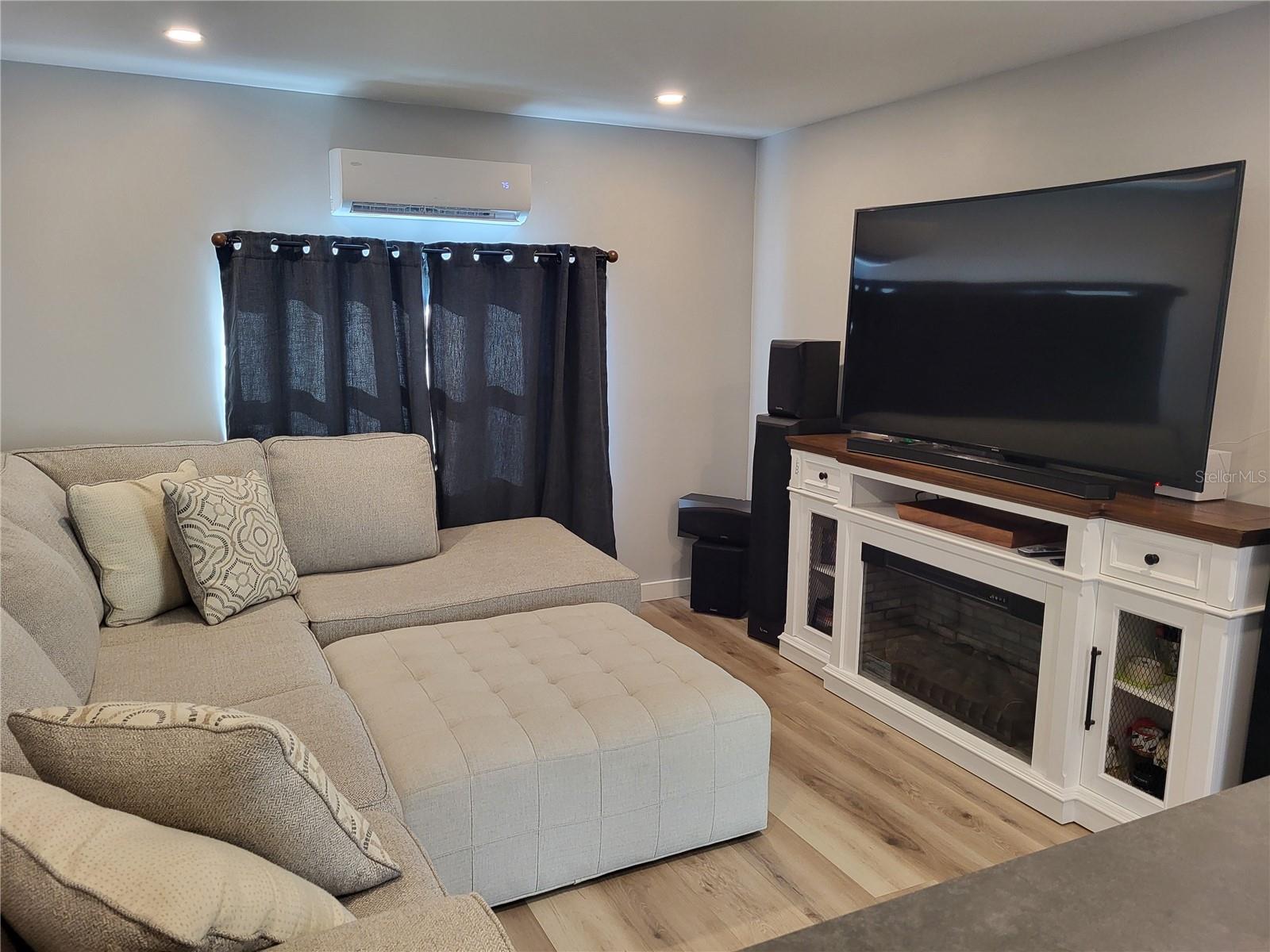 HOLIDAY VILLAGE CO-OP M/H UNREC - Residential