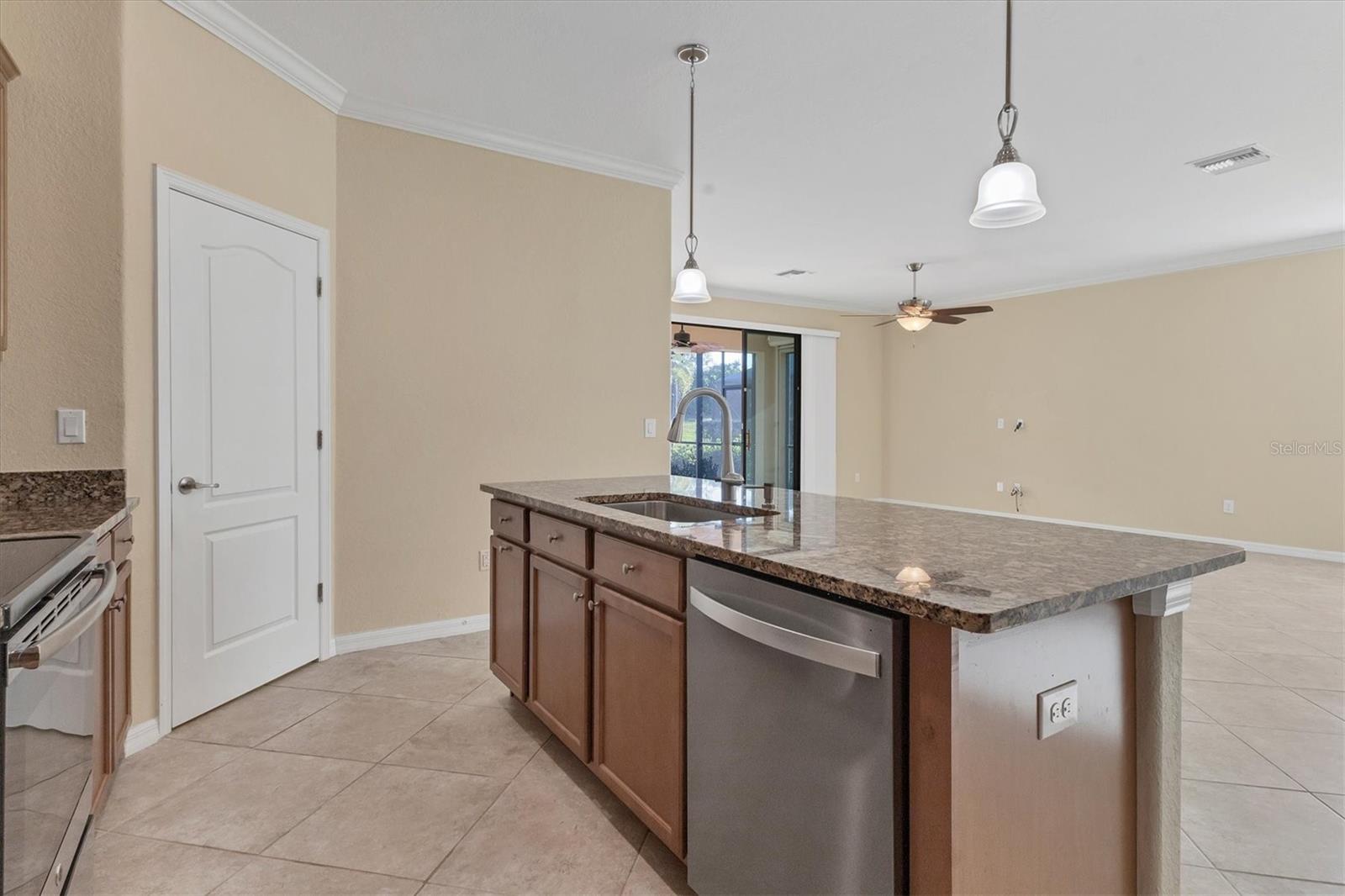 RIVER STRAND - Residential