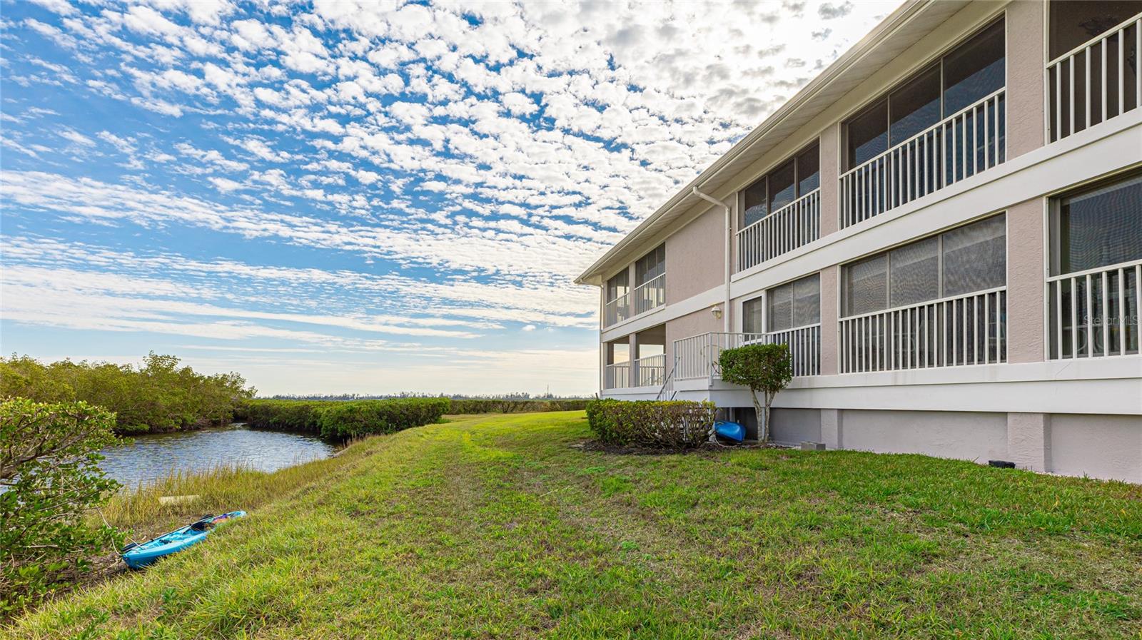 1109 EDGEWATER CIRCLE 1109