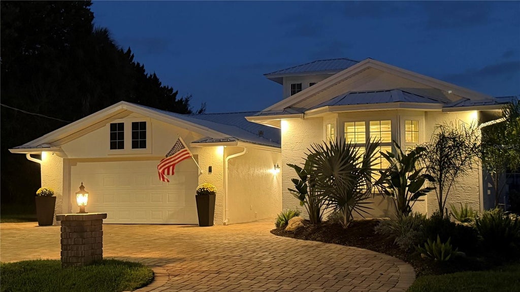 Photo of 8 Crossgate Court E, Palm Coast, FL 32137 (MLS # R4912143)