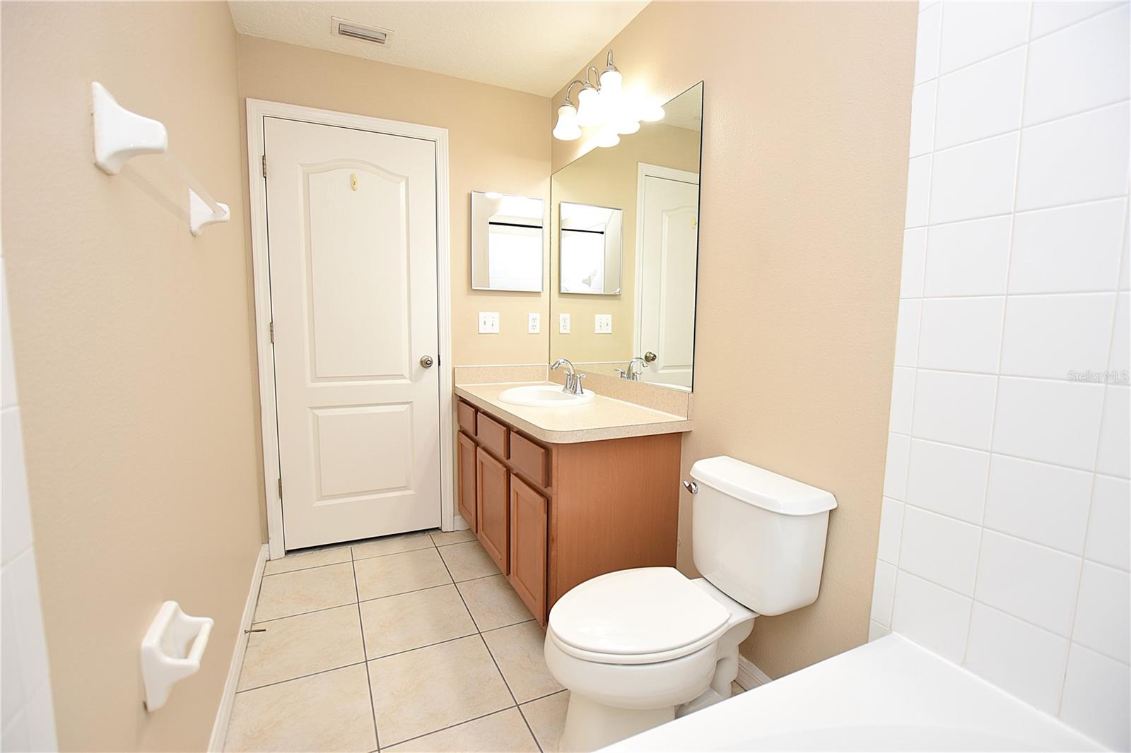 COBBLESTONE LANDING TWNHMS CONDO - Residential