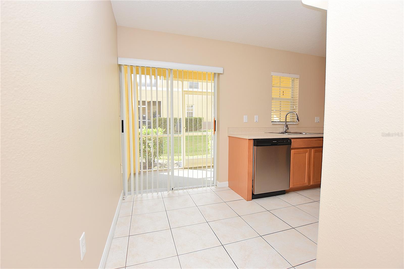 COBBLESTONE LANDING TWNHMS CONDO - Residential