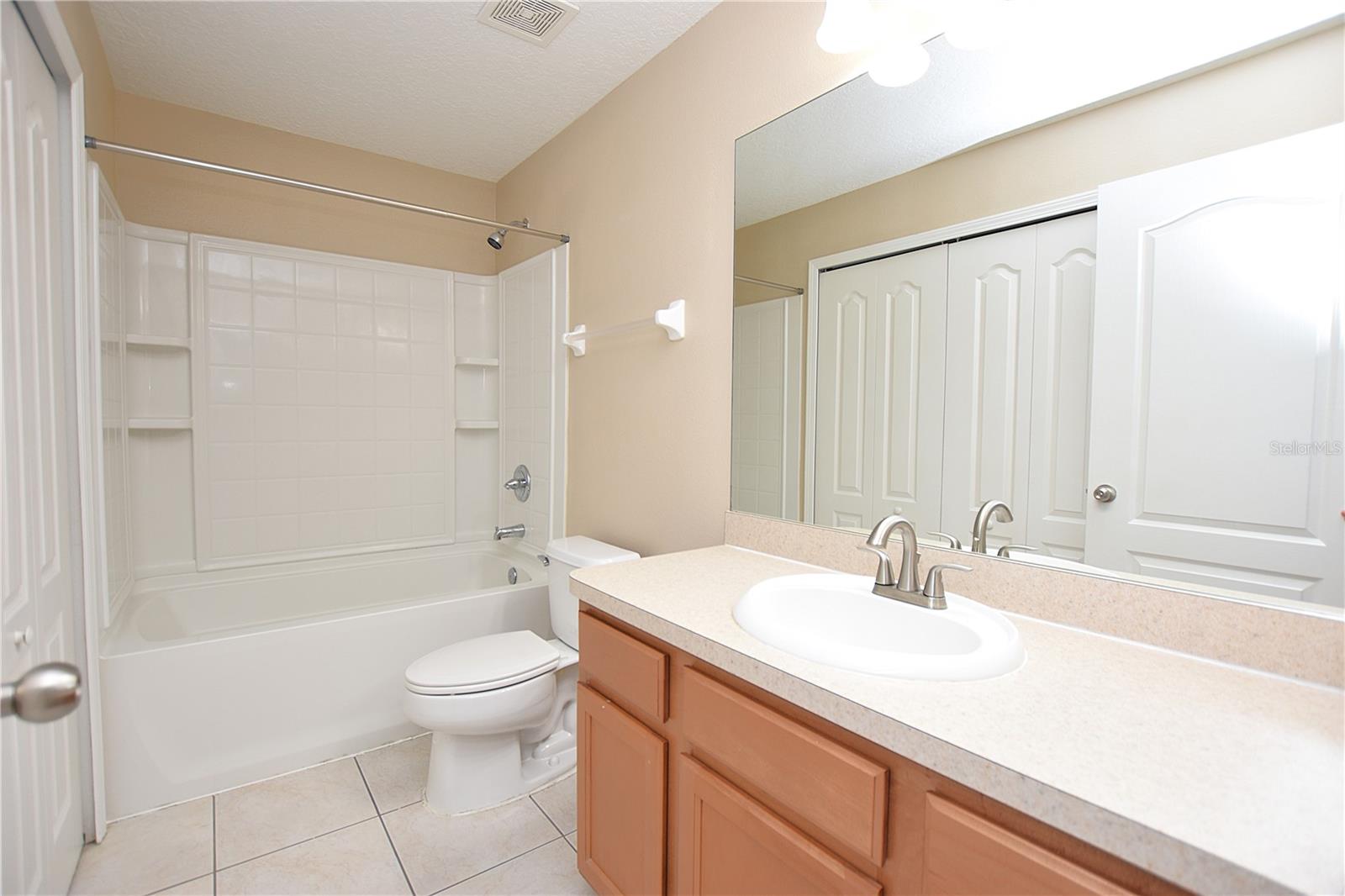 COBBLESTONE LANDING TWNHMS CONDO - Residential