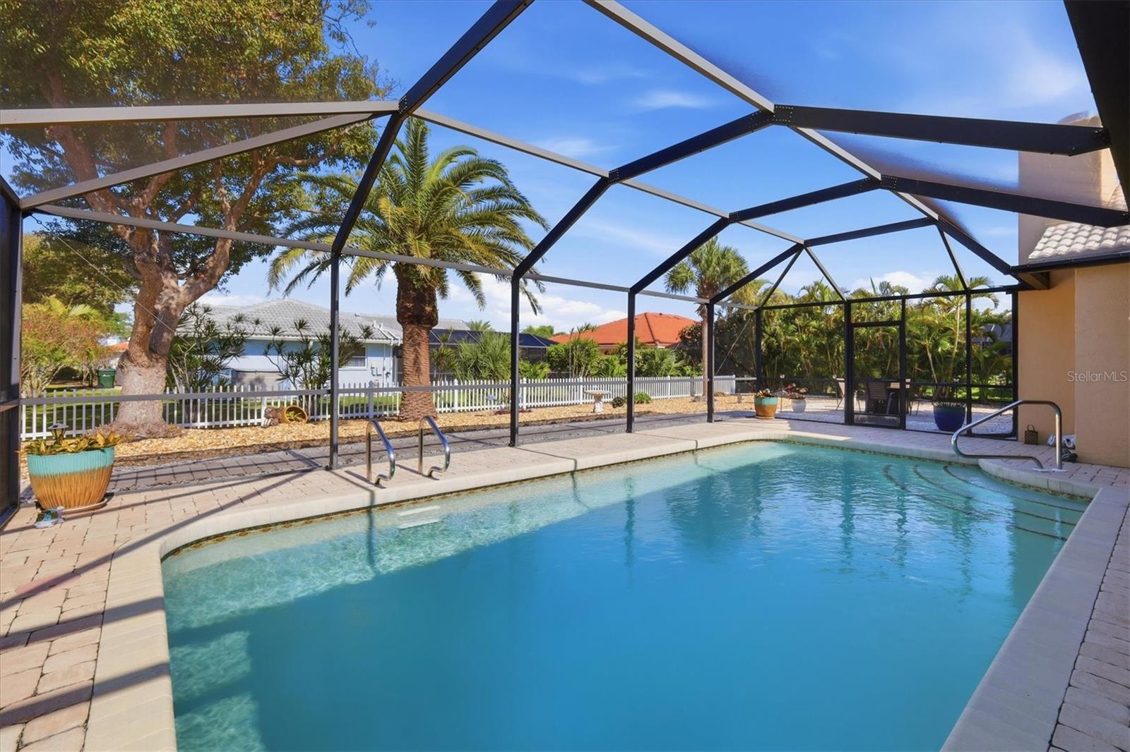 ENGLEWOOD ISLES SUB - Residential