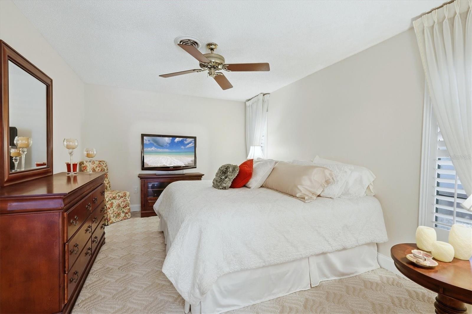 ENGLEWOOD ISLES SUB - Residential