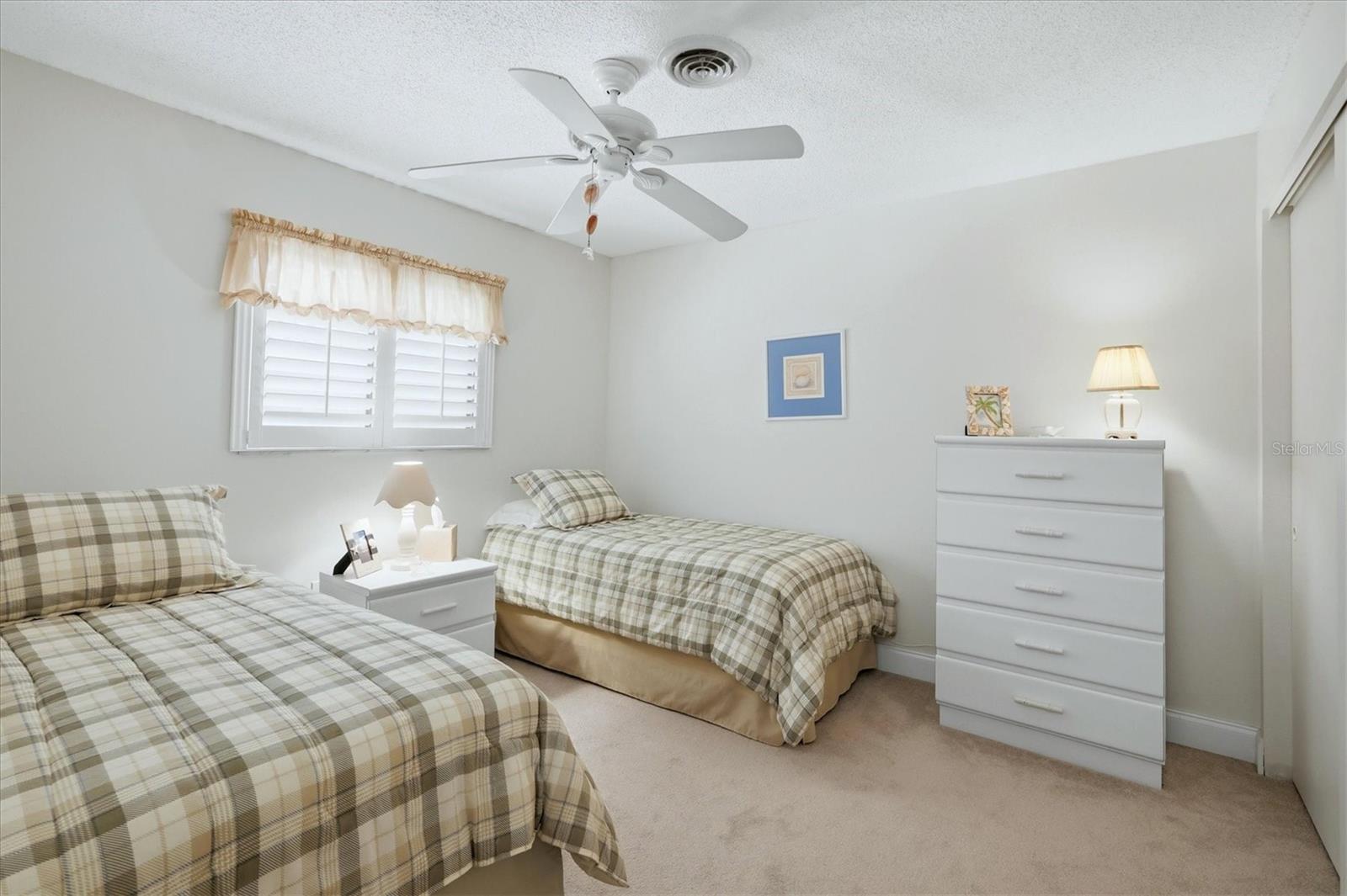 ENGLEWOOD ISLES SUB - Residential