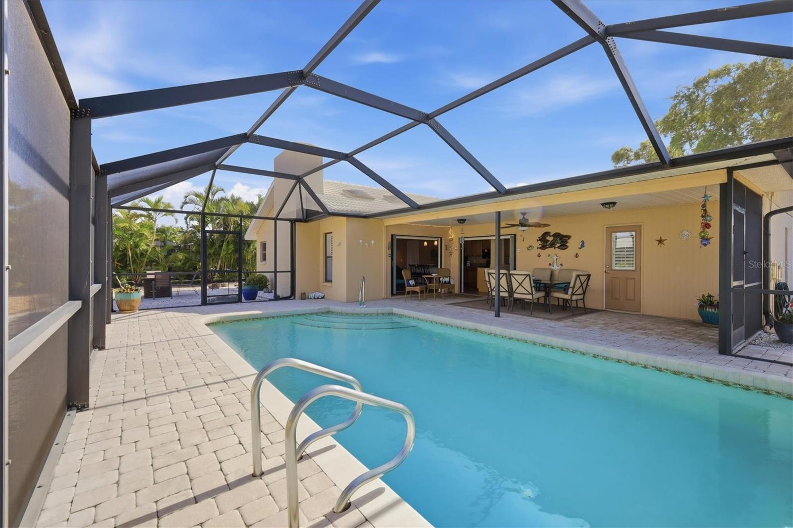 ENGLEWOOD ISLES SUB - Residential