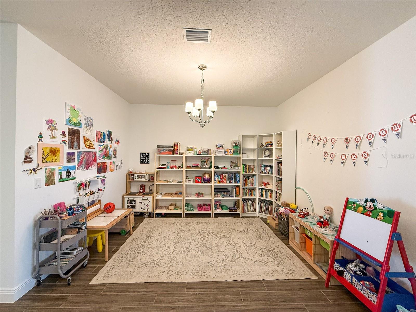 VILLAGES/MINNEOLA HILLS PH 4 - Residential