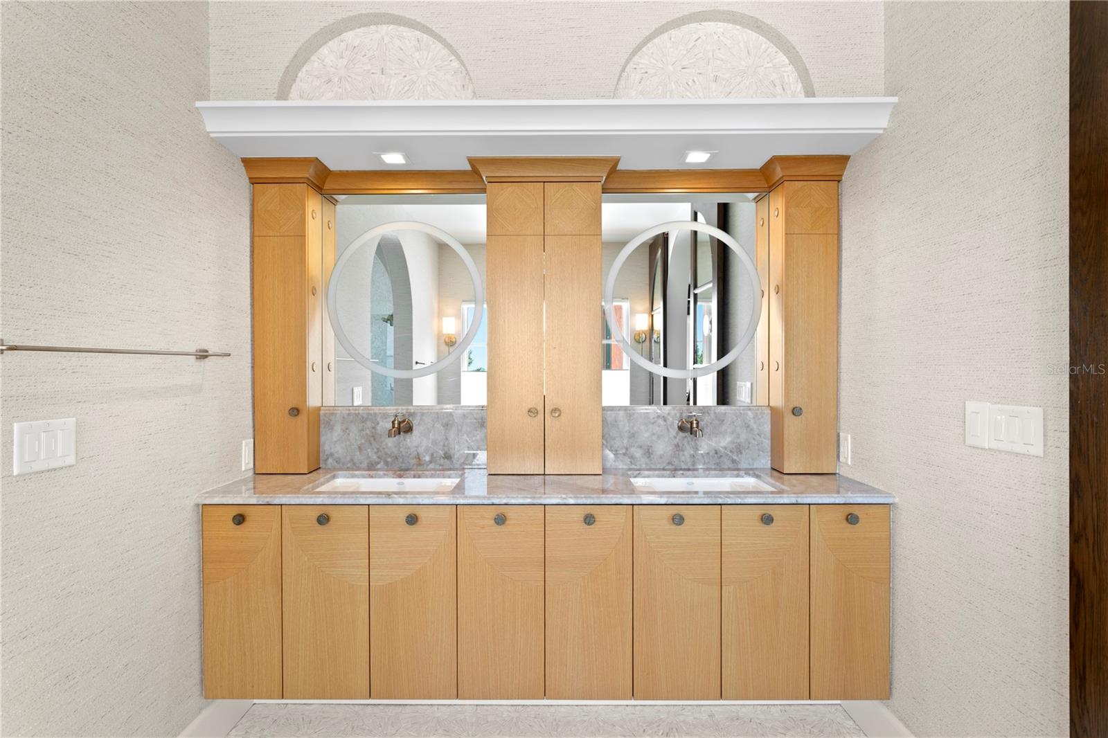 SNELL ISLE BRIGHTWATERS SEC 1 REP - Residential