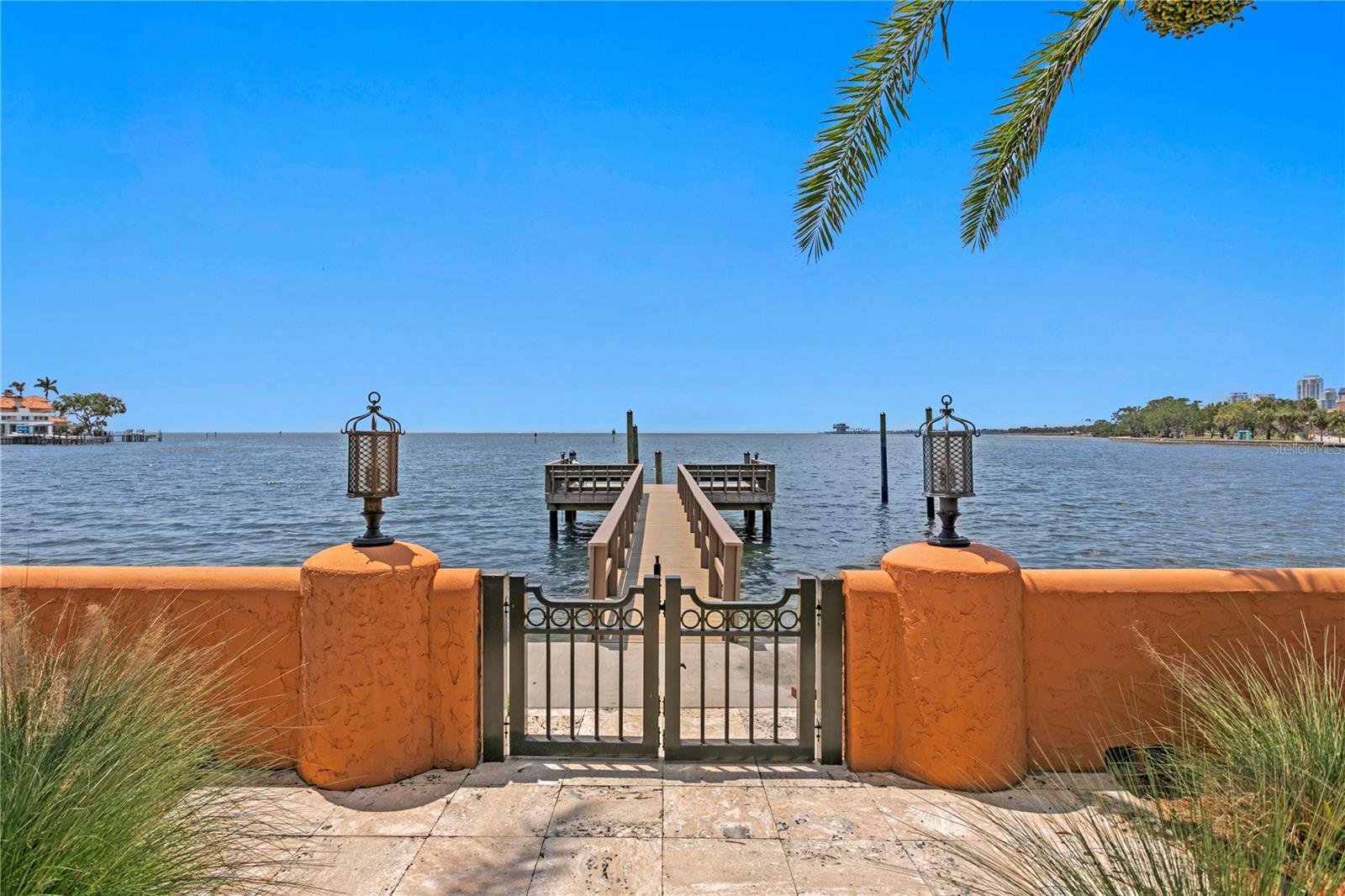 SNELL ISLE BRIGHTWATERS SEC 1 REP - Residential
