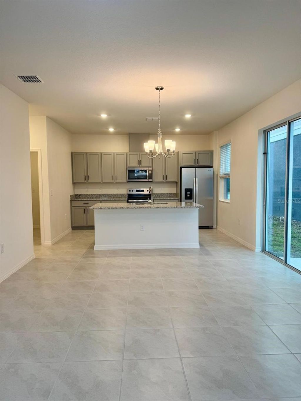 Photo of 9564 Westside Hills Drive, Davenport, FL 33896 (MLS # O6386176)