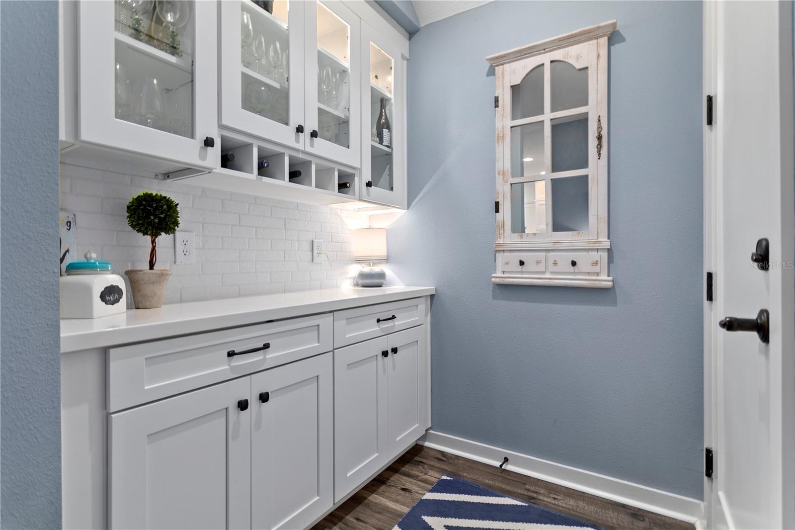 LATHAM PARK NORTH - Residential