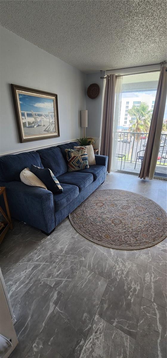 BAYSIDE CONDO - Residential