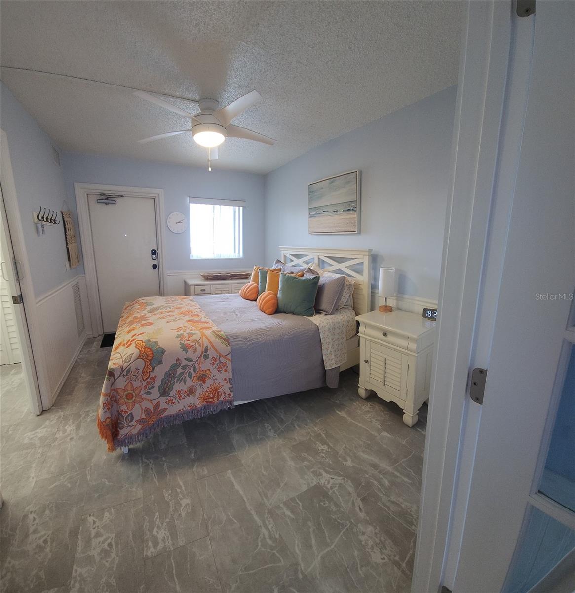 BAYSIDE CONDO - Residential