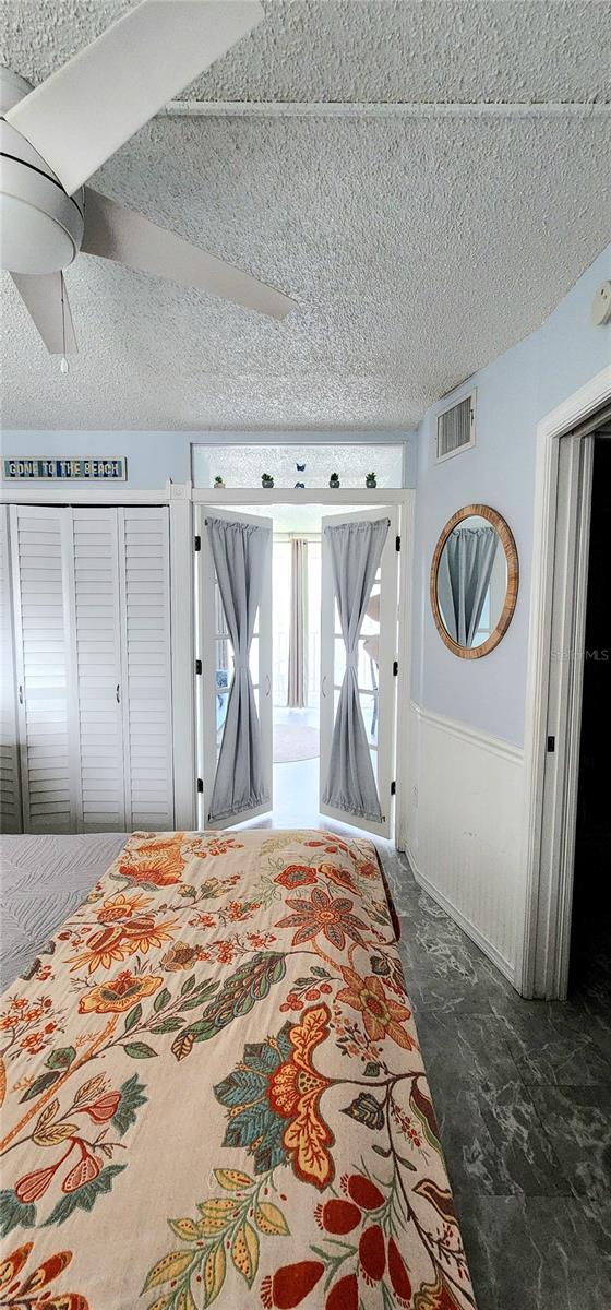 BAYSIDE CONDO - Residential