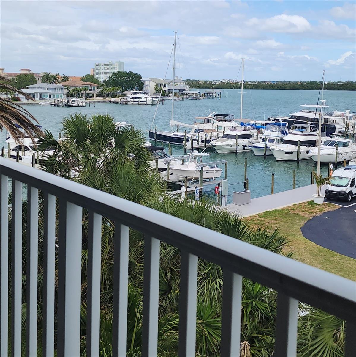 BAYSIDE CONDO - Residential